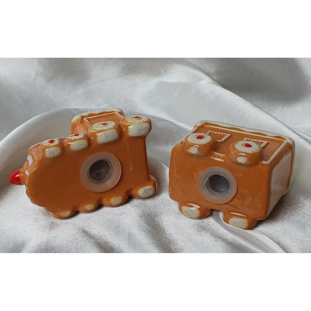 GINGERBREAD TRAIN SALT & PEPPER SET